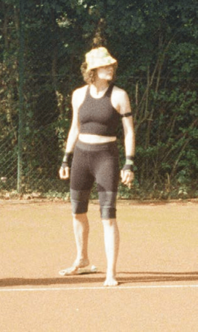 saraH filipová in a sporty outfit — copywriter and designer based in Vienna